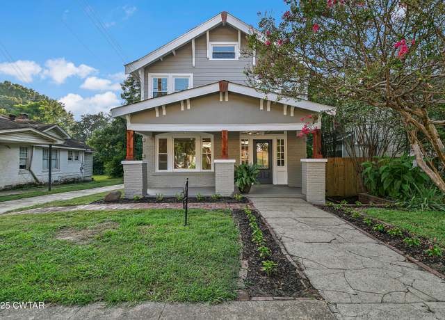 Property at 265 Campbell St, Jackson, TN 38301, 3 beds, 2.5 baths