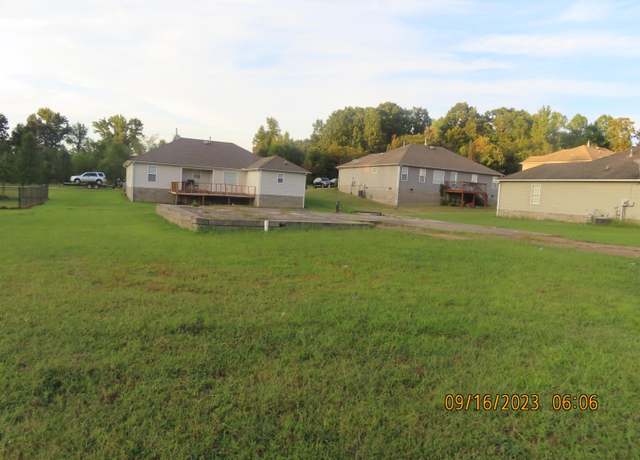 Property at 49 Jason Dr, Jackson, TN 38305