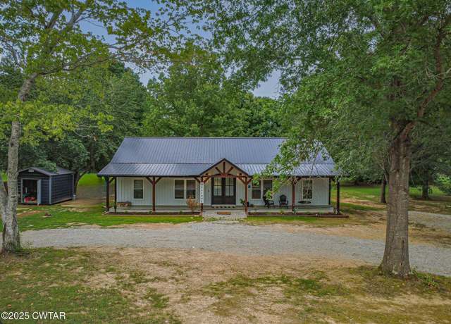 Property at 380 Melodie Cir, Henderson, TN 38340, 3 beds, 2.5 baths