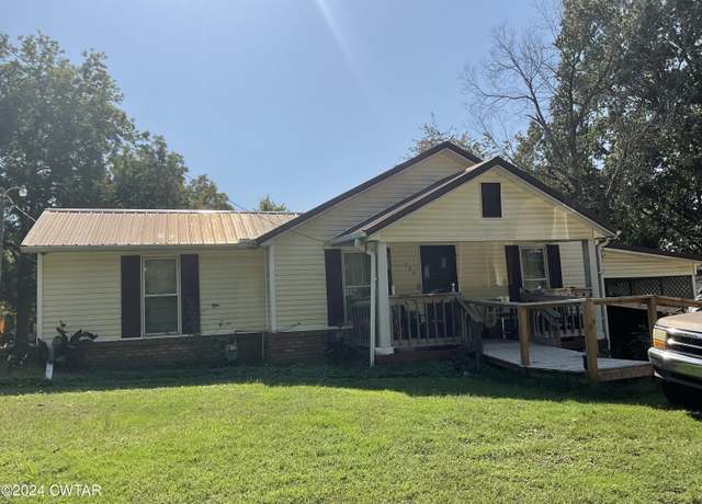 Property at 299 E Walnut St, Dyer, TN 38330, 3 beds, 2 baths