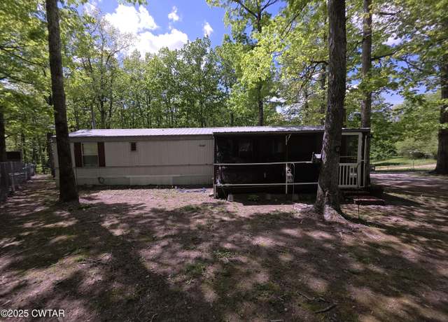 Property at 299 Sunset Dr, Holladay, TN 38341, 2 beds, 1.5 baths