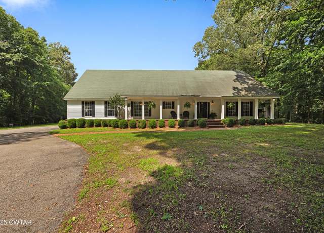 Property at 218 Old Bells Rd, Jackson, TN 38305, 3 beds, 2 baths
