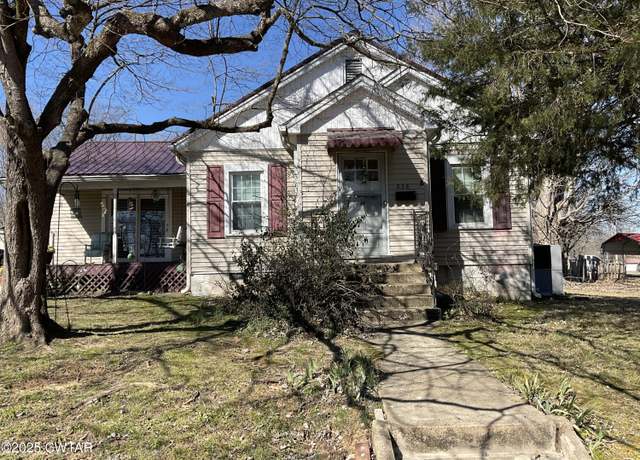 Property at 536 Walnut Ave Ave W, Mckenzie, TN 38201, 3 beds, 1 bath