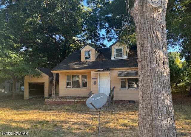 Property at 2107 Campbell St, Humboldt, TN 38343, 3 beds, 1.5 baths