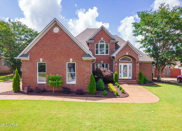 Property at 43 Fawnwood Cv, Jackson, TN 38305, 4 beds, 2.5 baths