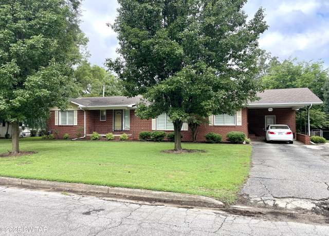 Property at 1306 Harbert Ave, Trenton, TN 38382, 3 beds, 2 baths