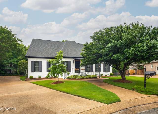Property at 32 Torrey Pines Dr, Jackson, TN 38305, 4 beds, 4.5 baths