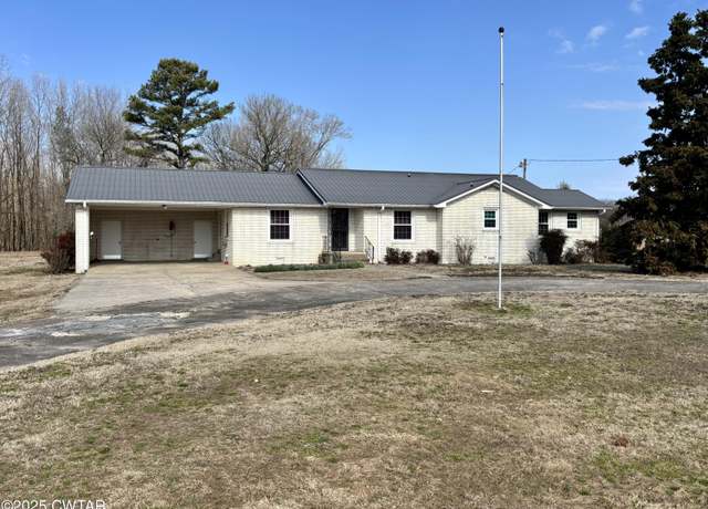 Property at 428 Alamo Hwy, Trenton, TN 38382, 4 beds, 1.5 baths