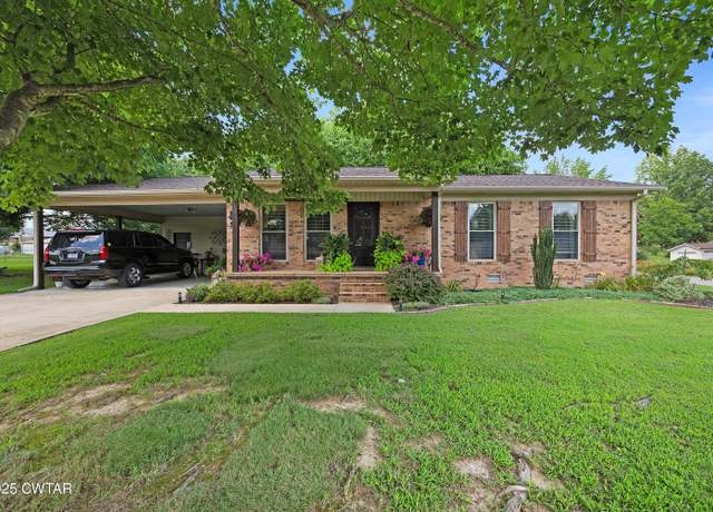 Property at 17 Greenbriar Ave, Lexington, TN 38351, 2 beds, 2 baths