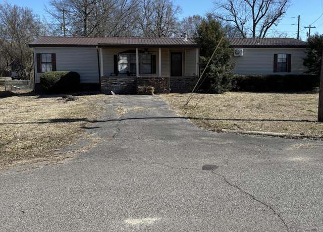 Property at 232 2nd Ave, Samburg, TN 38232, 3 beds, 2 baths