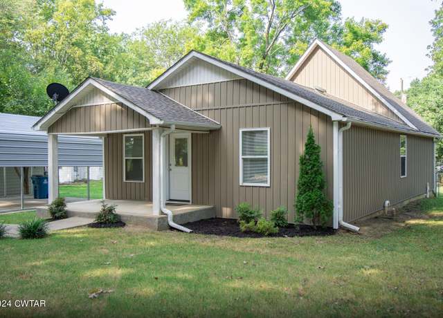 Property at 246 Thomas St, Dyer, TN 38330, 3 beds, 2 baths