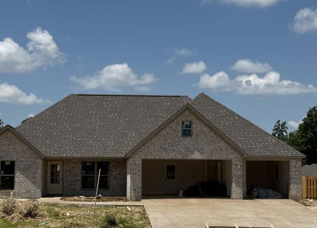 Property at 99 Bedford Farms Dr, Jackson, TN 38305, 3 beds, 2 baths