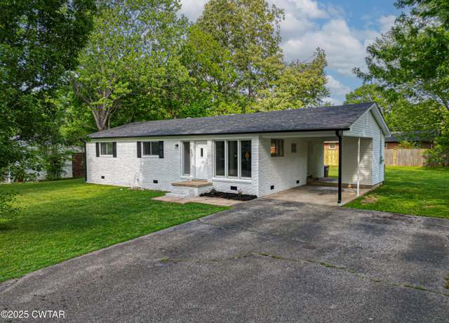 Property at 560 Hayes St, Lexington, TN 38351, 3 beds, 2 baths
