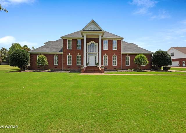 Property at 36 Crownpointe Cv, Jackson, TN 38305, 5 beds, 3.5 baths