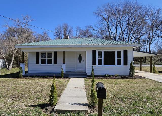 Property at 521 N Main St, Dyer, TN 38330, 2 beds, 1.5 baths