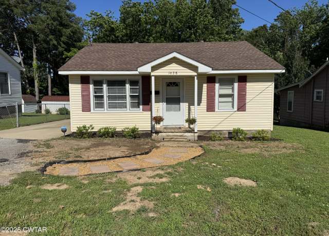 Property at 1628 Speedway Ave, Dyersburg, TN 38024, 2 beds, 2 baths