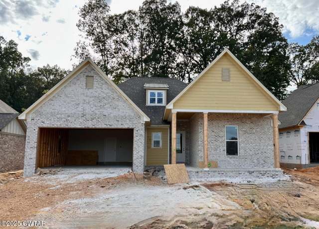 Property at 53 Kings Pond Cv, Jackson, TN 38305, 3 beds, 2 baths