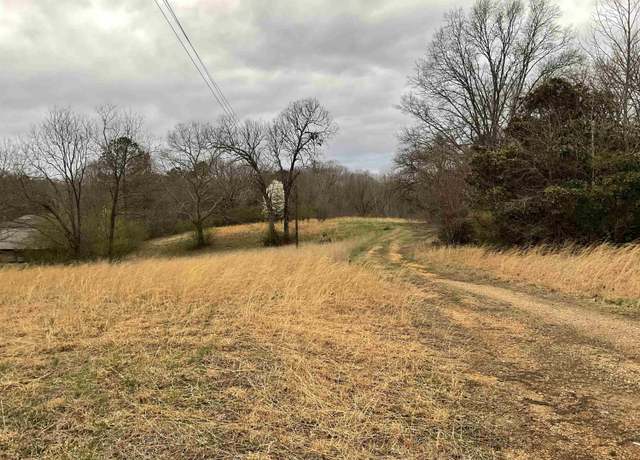 Property at 387 Old Huntingdon St, Lexington, TN 38351
