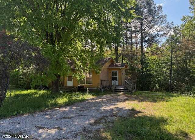 Property at 207 Elmview St, Bolivar, TN 38008, 3 beds, 1 bath