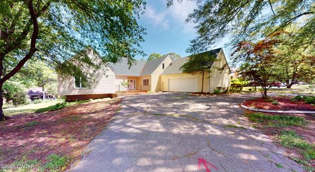 Photo of 1040 Thorntree Dr, Dyersburg, TN 38024