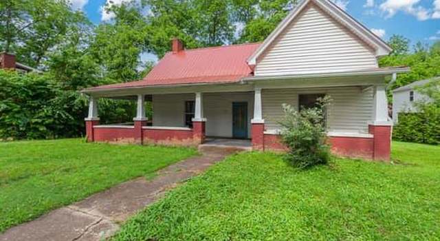 Photo of 221 Crook Ave, Henderson, TN 38340