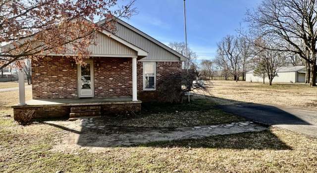 Photo of 208 Johnson St, Hornbeak, TN 38232