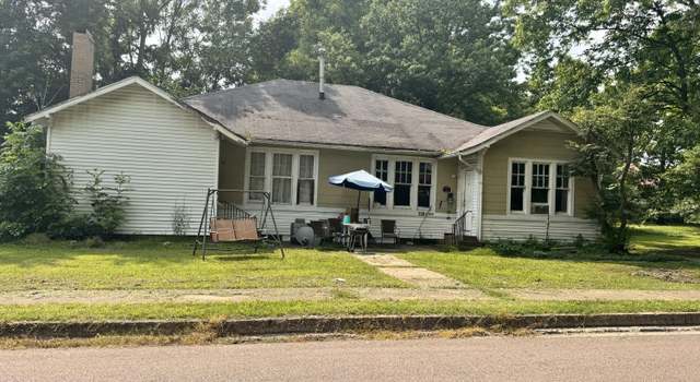 Photo of 806 N Ury St, Union City, TN 38261