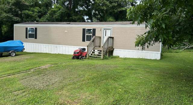 Photo of 553 Peach Rd, Dyersburg, TN 38024