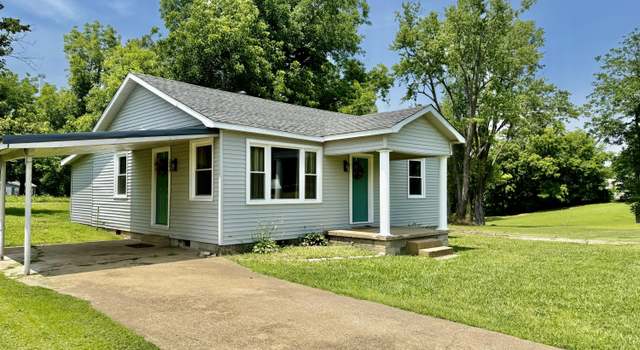 Photo of 206 School Dr, Hornbeak, TN 38232