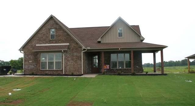 Photo of 180 Kensington Cv, Dyersburg, TN 38024