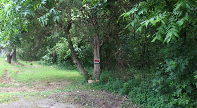 Photo of 191 & 195 Reynolds Dr, Jackson, TN 38305