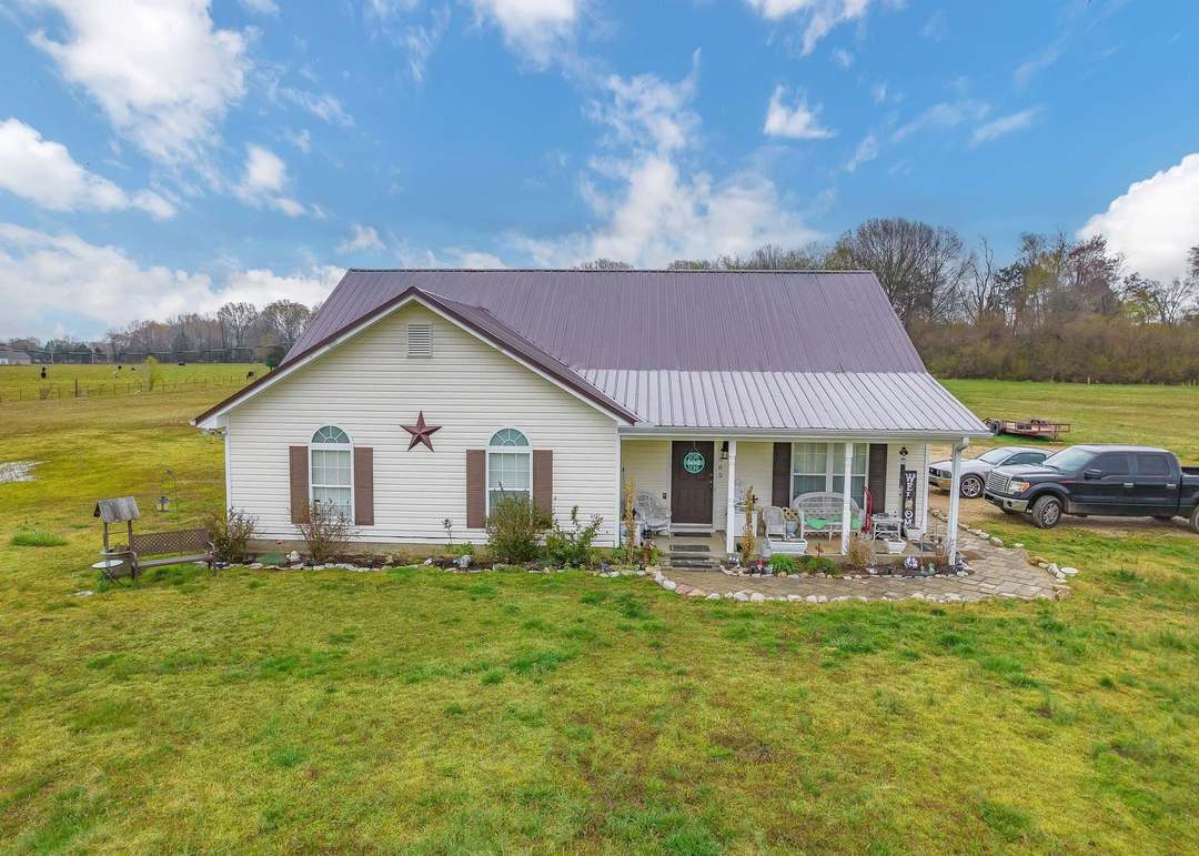 565 Morrison Ln, Whiteville, TN 38075