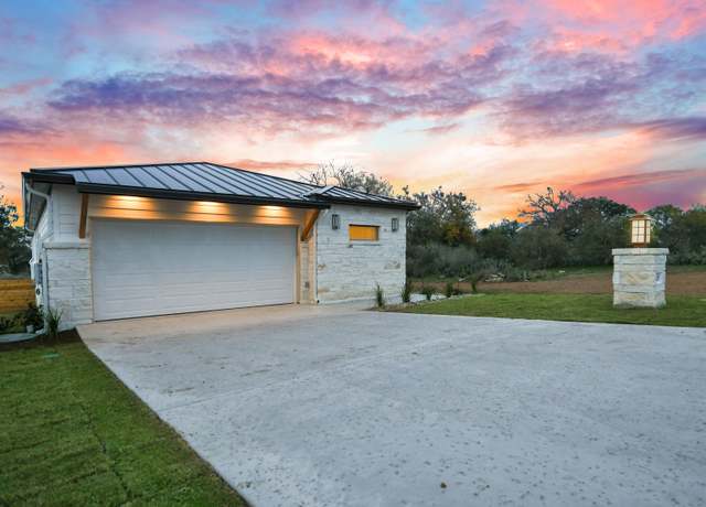 Property at 808 Twin Sails, Horseshoe Bay, TX 78657, 3 beds, 2.5 baths