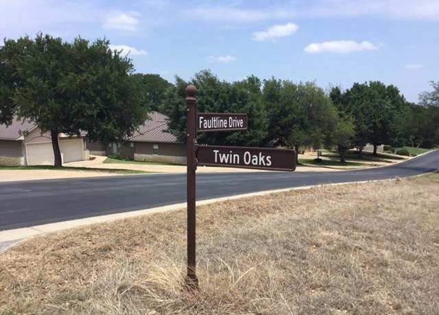 Property at W4042 Fault Line/twin Oaks, Horseshoe Bay, TX 78657