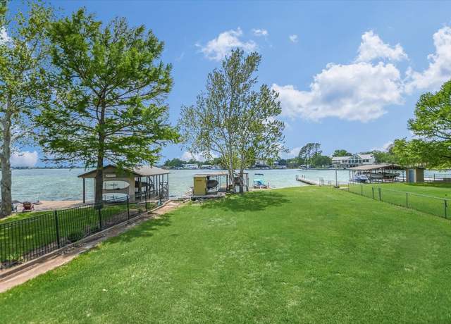 Property at 228 E Lakeshore Dr, Sunrise Beach, TX 78643, 3 beds, 2 baths