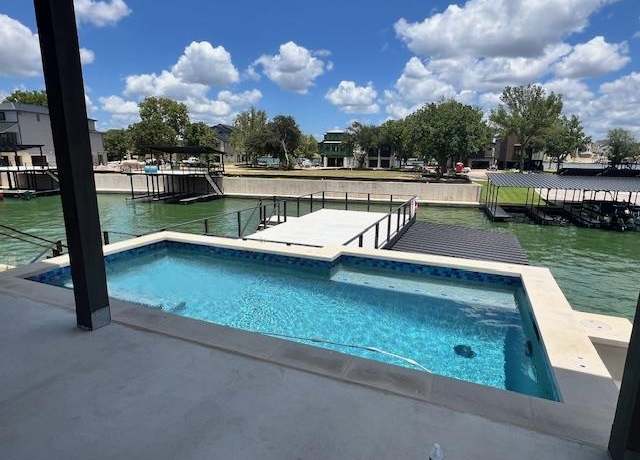 Property at 320 Lake St, Kingsland, TX 78639, 5 beds, 4.5 baths