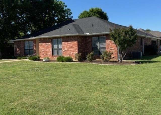 Property at 300 Firestone Dr, Meadowlakes, TX 78654, 3 beds, 2 baths