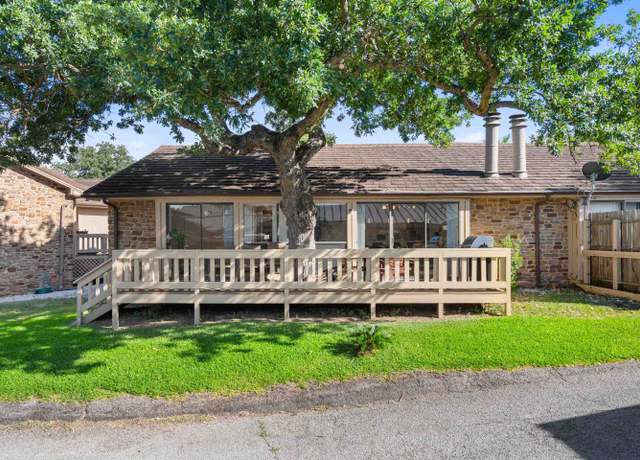 Property at 109 Dawn No 2, Horseshoe Bay, TX 78657, 2 beds, 2 baths