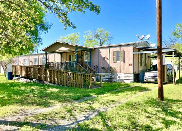 Property at 1008 Apache Dr, Burnet, TX 78611, 2 beds, 2 baths