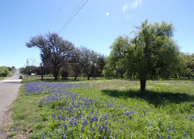 Property at 309 E Navarro St, Llano, TX 78643