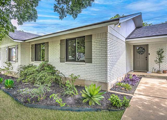 Property at 1701 N Oak St, Burnet, TX 78611, 4 beds, 2 baths