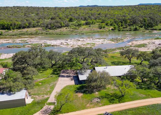 Property at 235 W Indian Bnd, Llano, TX 78643, 2 beds, 2.5 baths