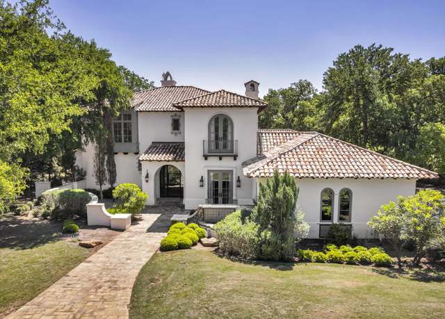 Property at 287 La Serena Loop, Horseshoe Bay, TX 78657, 4 beds, 4.5 baths