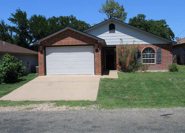 Property at 1916 Mcarthur Ave, Kingsland, TX 78639, 2 beds, 1.5 baths