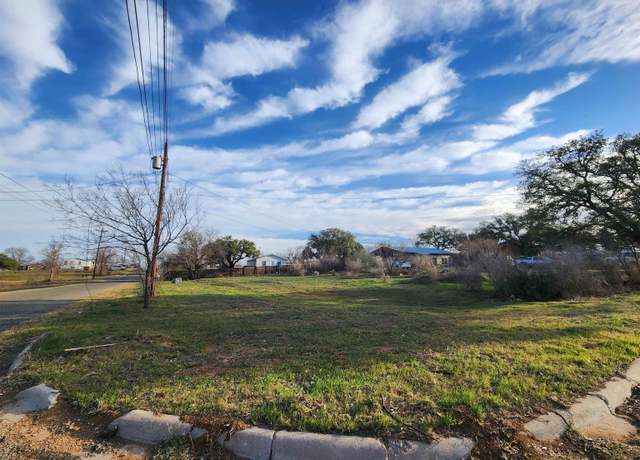 Property at 1908 Moore St, Llano, TX 78643
