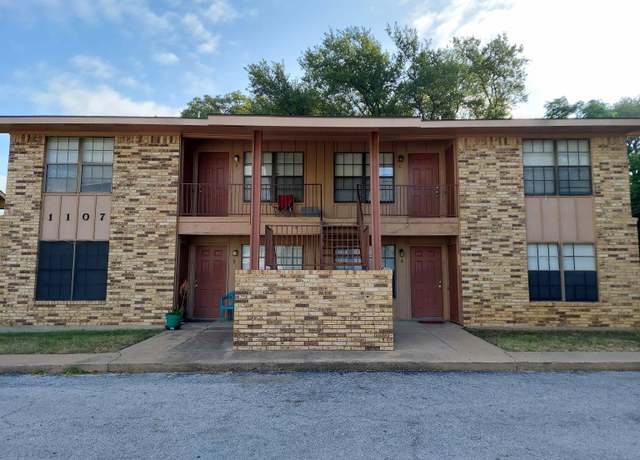 Property at 1107 Broadway St, Marble Falls, TX 78654, 2 beds, 1 bath