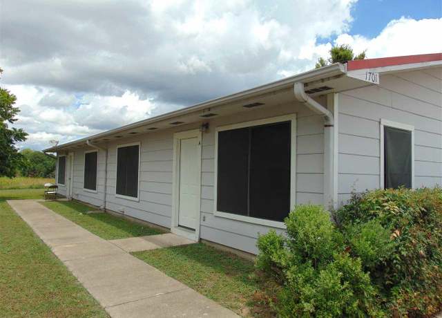 Property at 1701B Johnson, Marble Falls, TX 78654, 2 beds, 2 baths