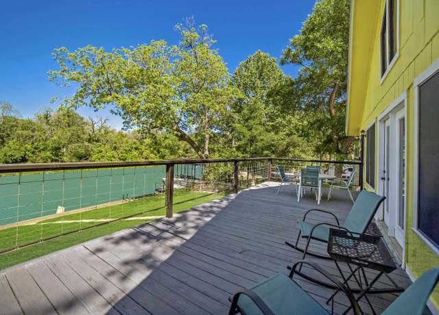 Property at 298 Meadow Dr, Seguin, TX 78155, 5 beds, 2 baths