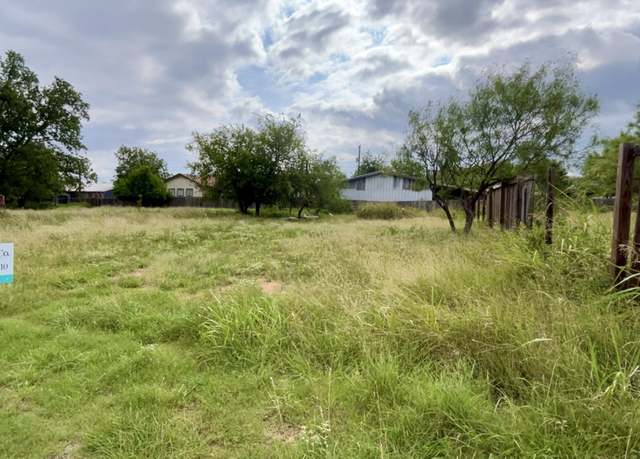 Property at 839 Aspen Ln, Cottonwood Shores, TX 78654