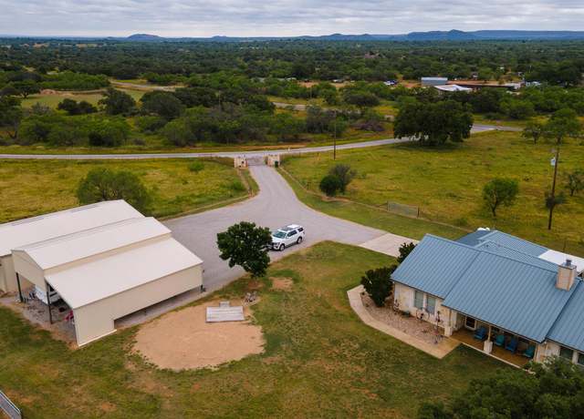 Property at 437 cr 118, Llano, TX 78643, 3 beds, 2 baths